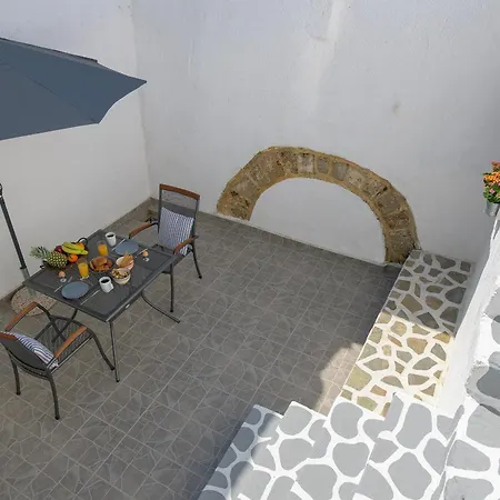 Апартаменты Rustic Self-inn