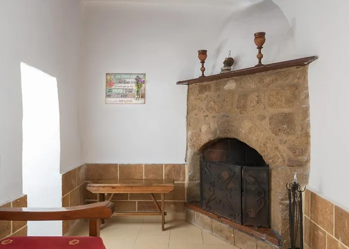 Rustic Self-inn Rhodes City